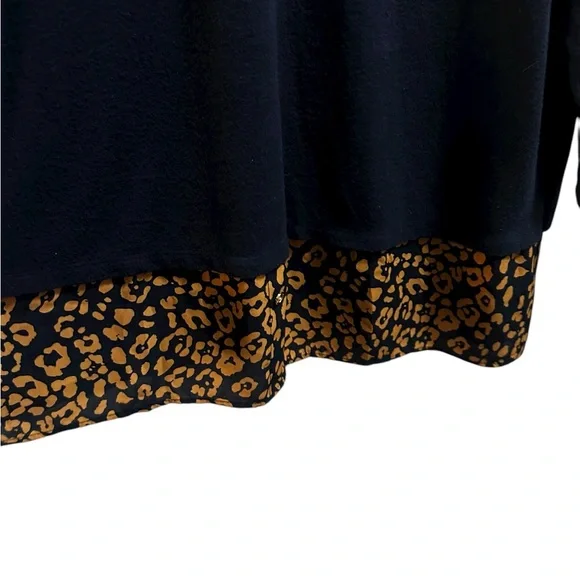 Dressbarn Knit Leopard Accent Blouse size 2X - Picture 4 of 7